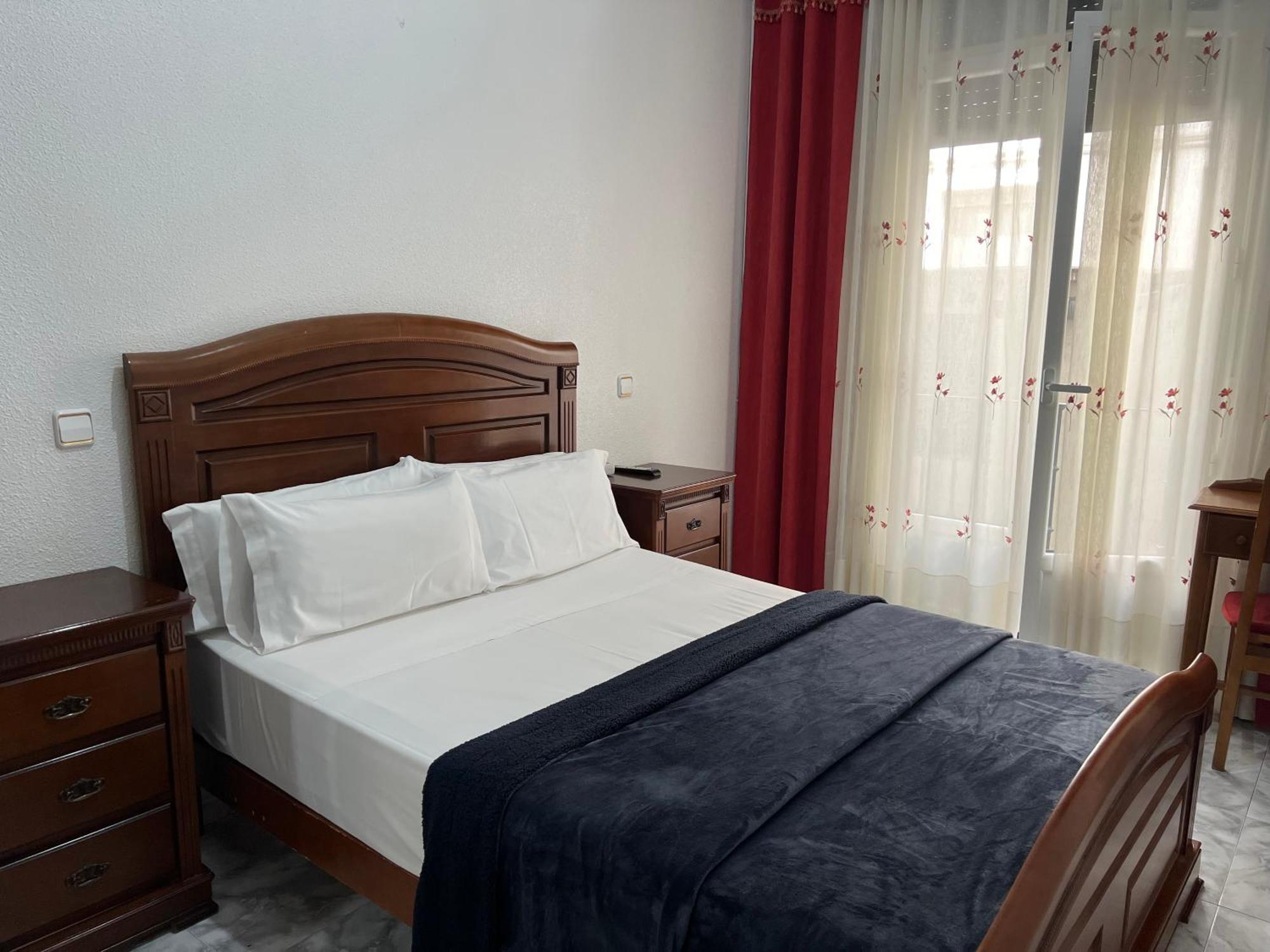 Hostal Palacios Fuencarral — Photos 1